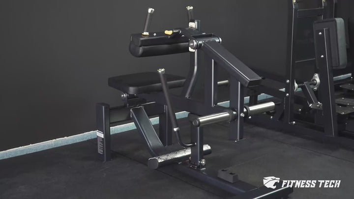 Maszyna siedząca z dźwignią / mięśniem brzuchatym łydki